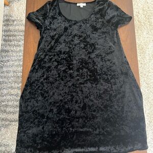 Socialite Black Velvet Dress